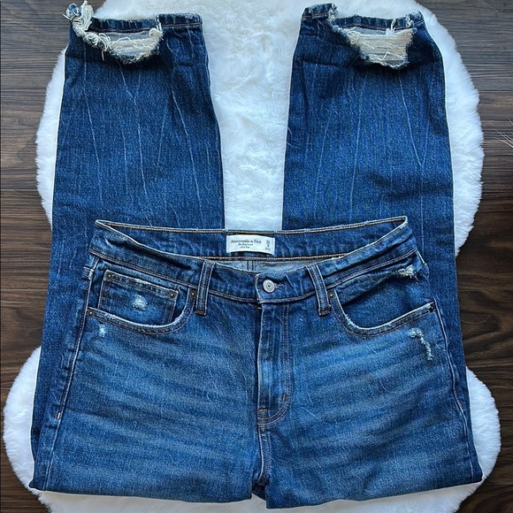 Abercrombie & Fitch The Boyfriend Mid Rise Jeans size 8/29 - Picture 2 of 6